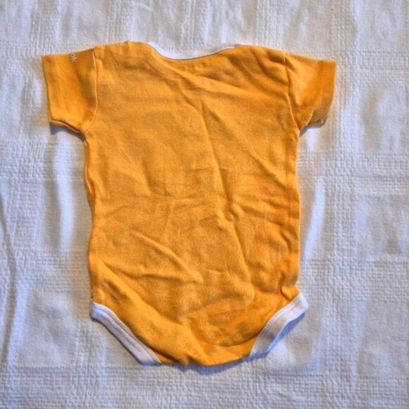 Boston Bruins baby bodysuit bundle 0-3 month, long sleeve top 6m VGUC - Picture 4 of 11